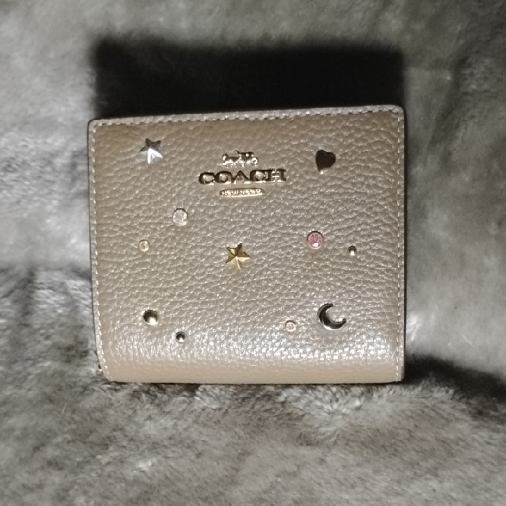 Coach Small Snap Wallet Darkstonewith ✨⭐🌙 Rivit Details